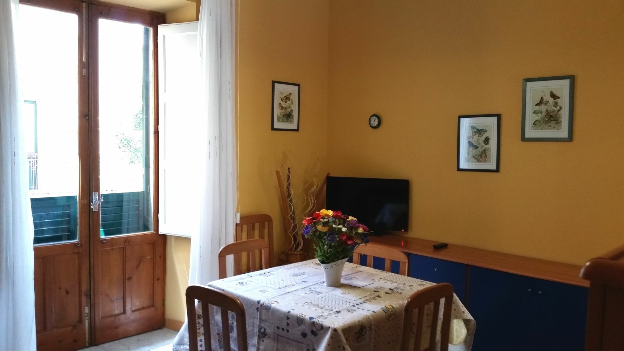 Comeinsicily - Al Teatro Apartment ตาออร์มินา ภายนอก รูปภาพ