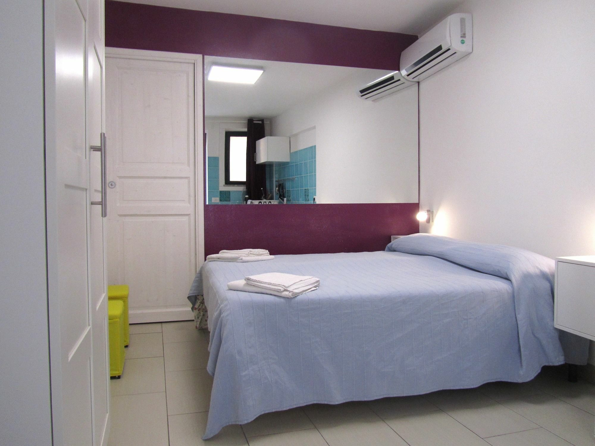 Comeinsicily - Al Teatro Apartment ตาออร์มินา ภายนอก รูปภาพ