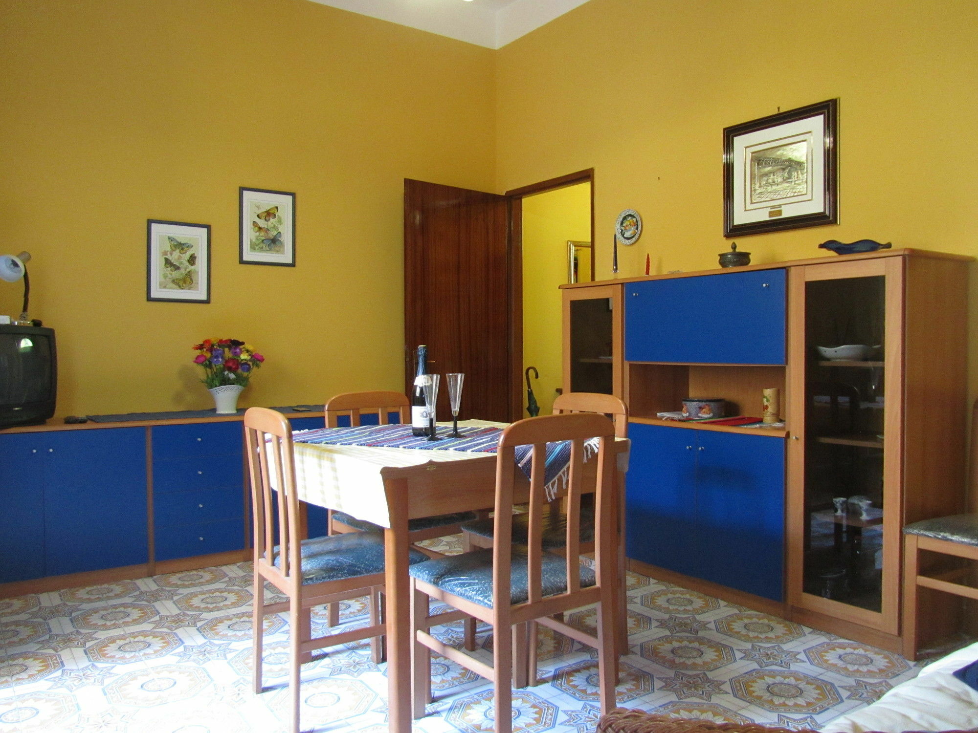 Comeinsicily - Al Teatro Apartment ตาออร์มินา ภายนอก รูปภาพ