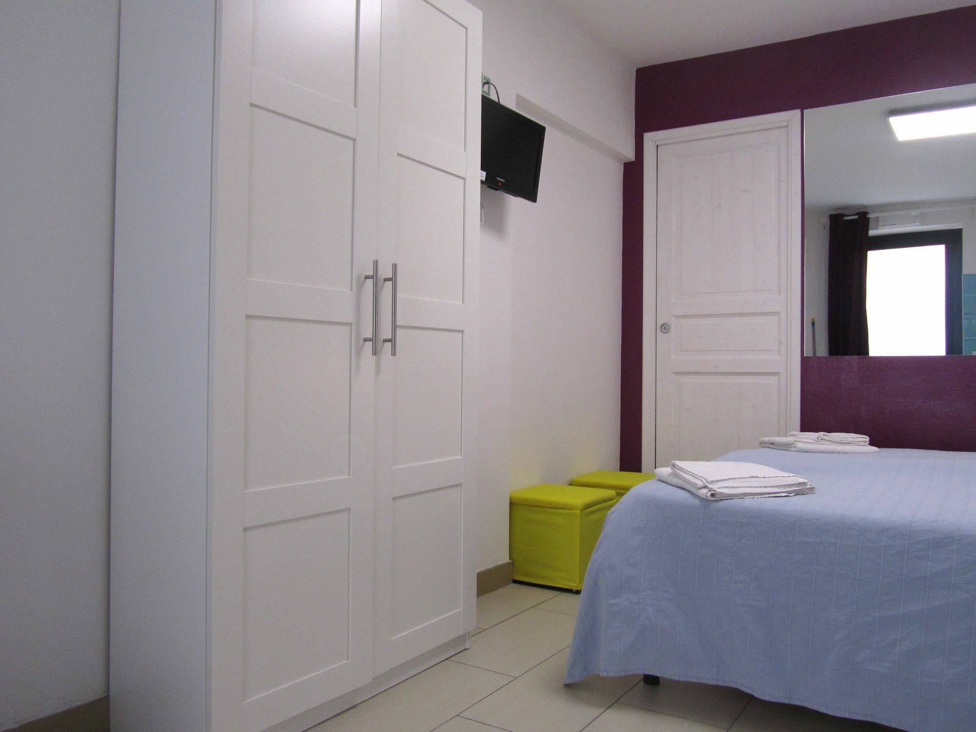 Comeinsicily - Al Teatro Apartment ตาออร์มินา ภายนอก รูปภาพ